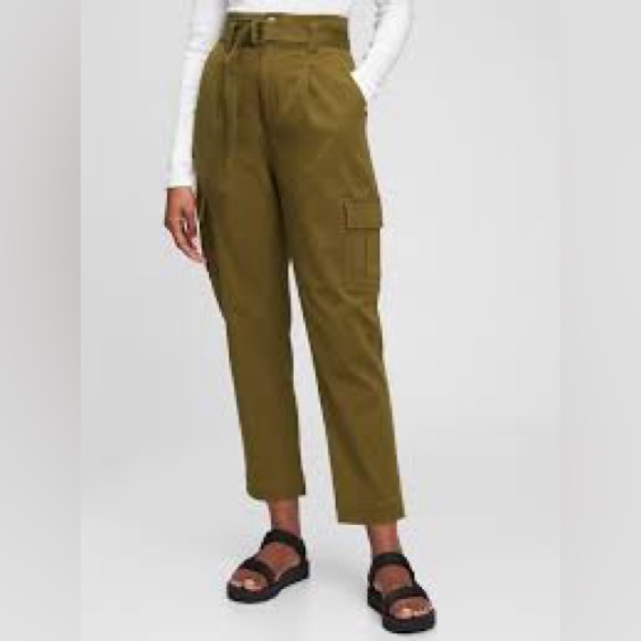 Gap High Waisted belted cargo pants - Picture 2 of 5